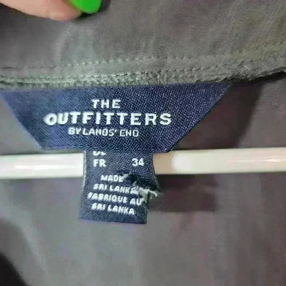 The Outfiters by Lands End gray blouse. Size 2. 100% polyester. - Picture 3 of 4